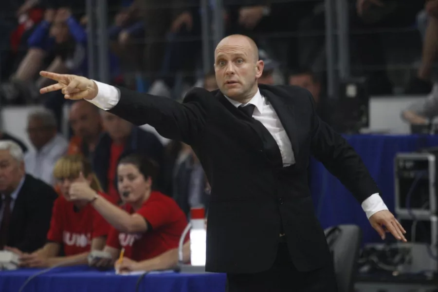 Тити Папазов