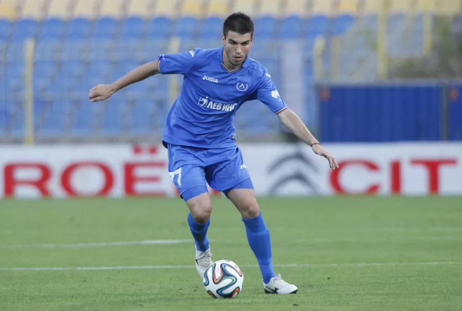 Стефан Велев