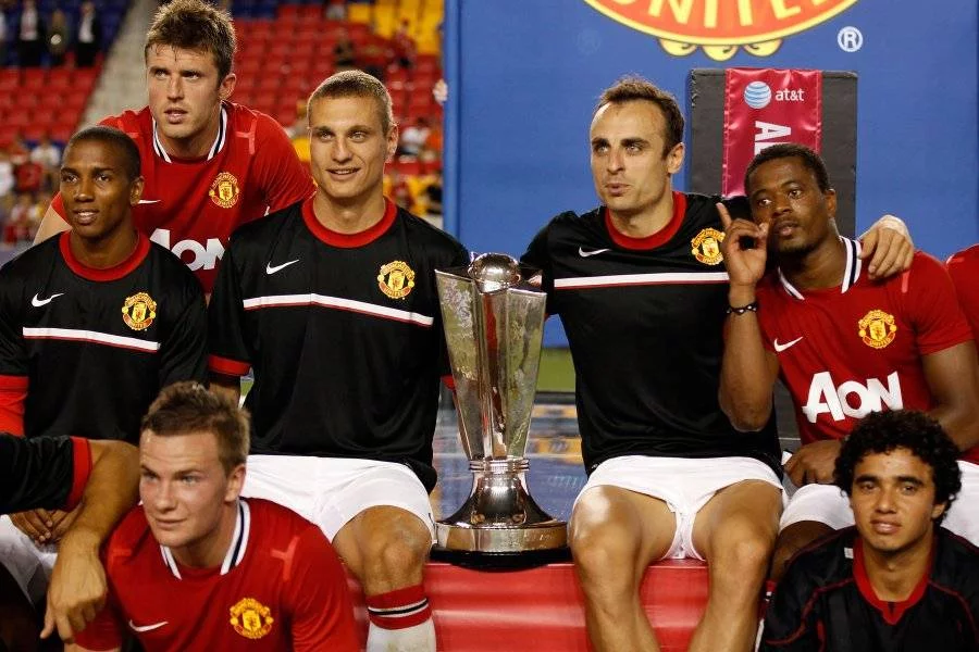 Манчестър Юнайтед Неманя Видич Димитър Бербатов