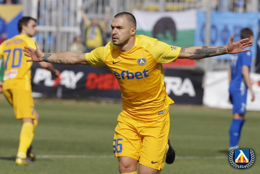 Валери Божинов