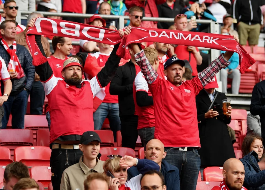 Дания фенове