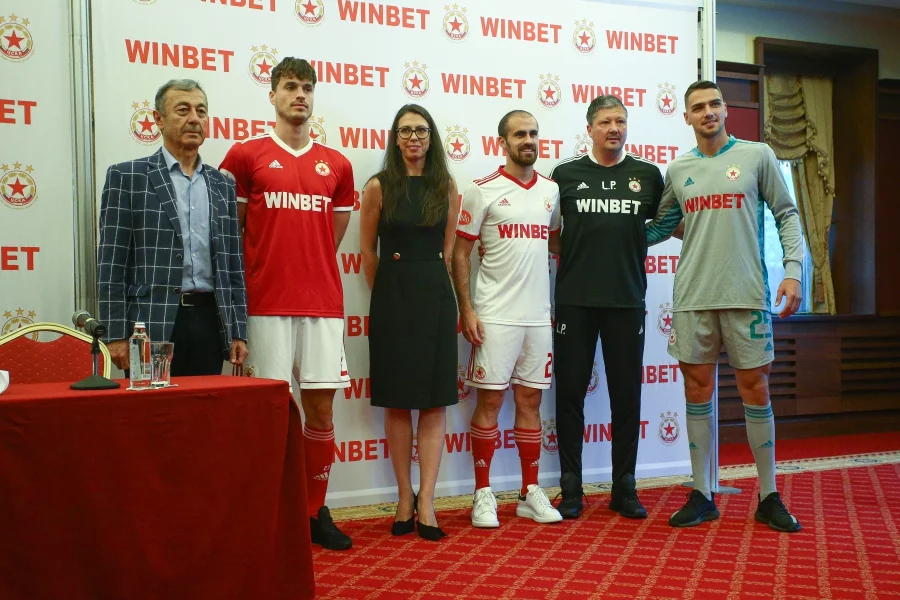 Любослав Пенев