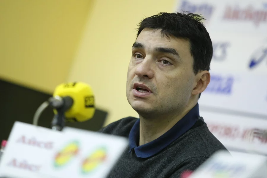 Владимир Николов