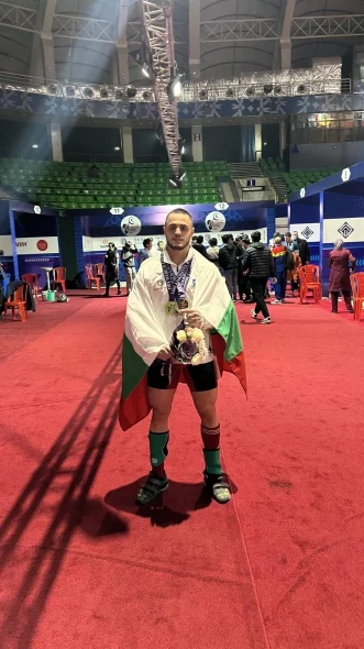 Карлос Насар