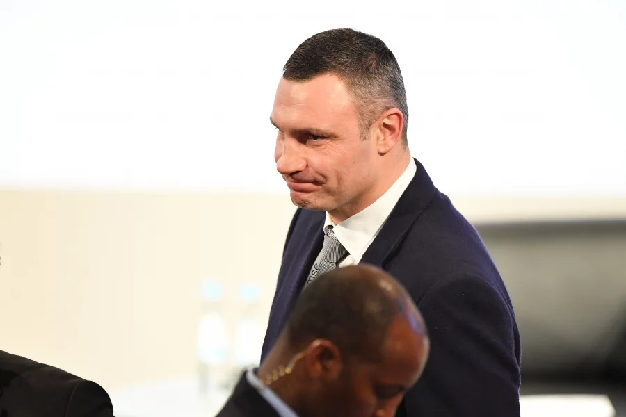 Виталий Кличко се пошегува с Тайсън Фюри