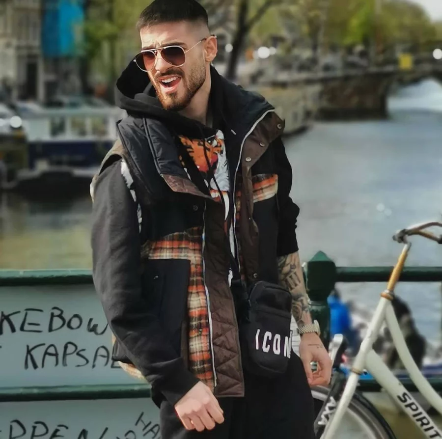 Емрах реагира остро