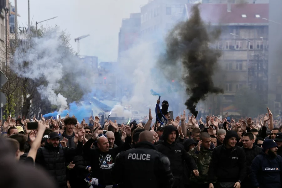 Шествие на феновете на Левски преди дербито с ЦСКА