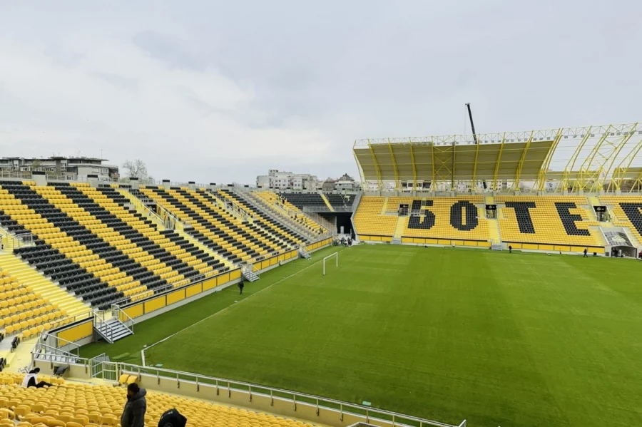 Стадион Христо Ботев Колежа