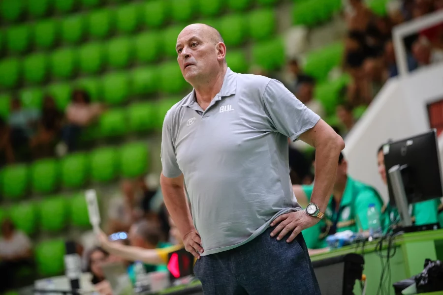 Росен Барчовски като треньор на България по баскетбол