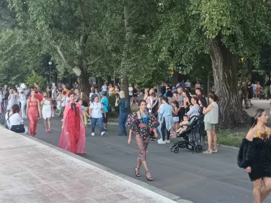 Модно ревю за рекорд на Гинес във Видин