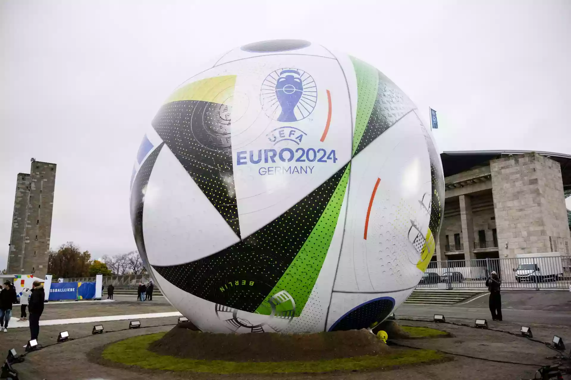 Официална топка на Евро 2024