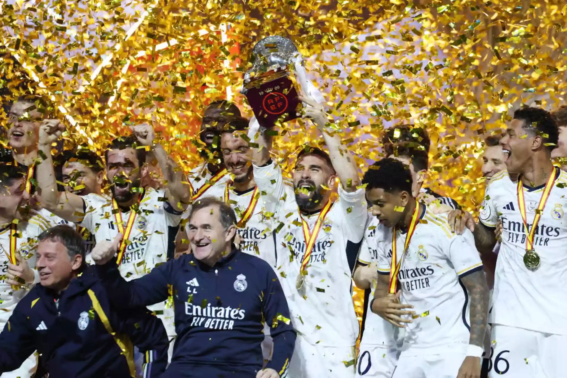 Реал Мадрид увеличава разликата в трофеите