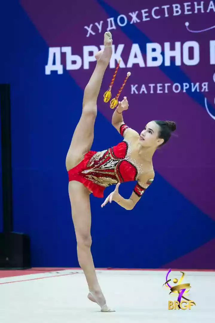 Елвира Краснобаева