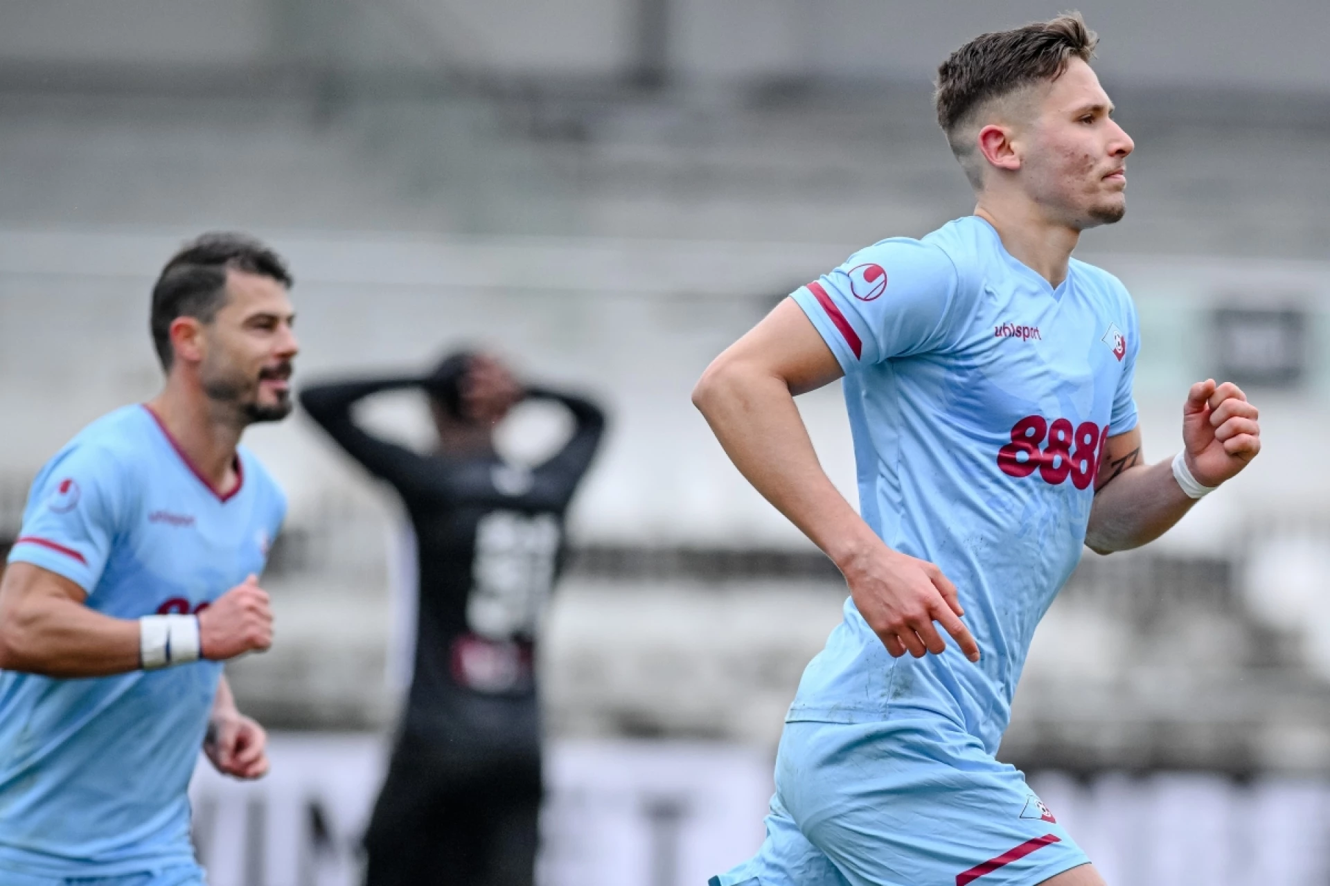 Септември продължава здраво