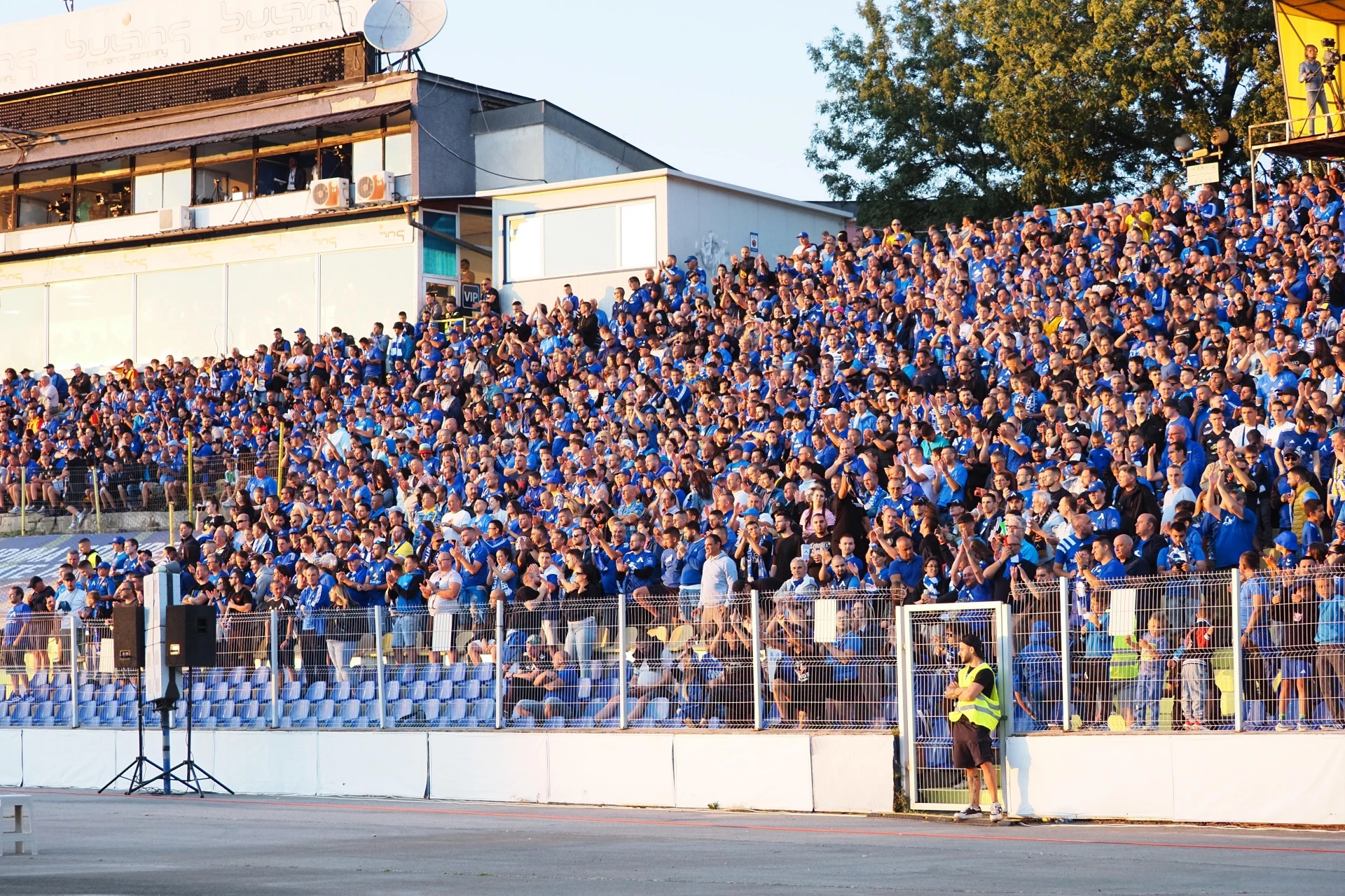 Фенове на Левски