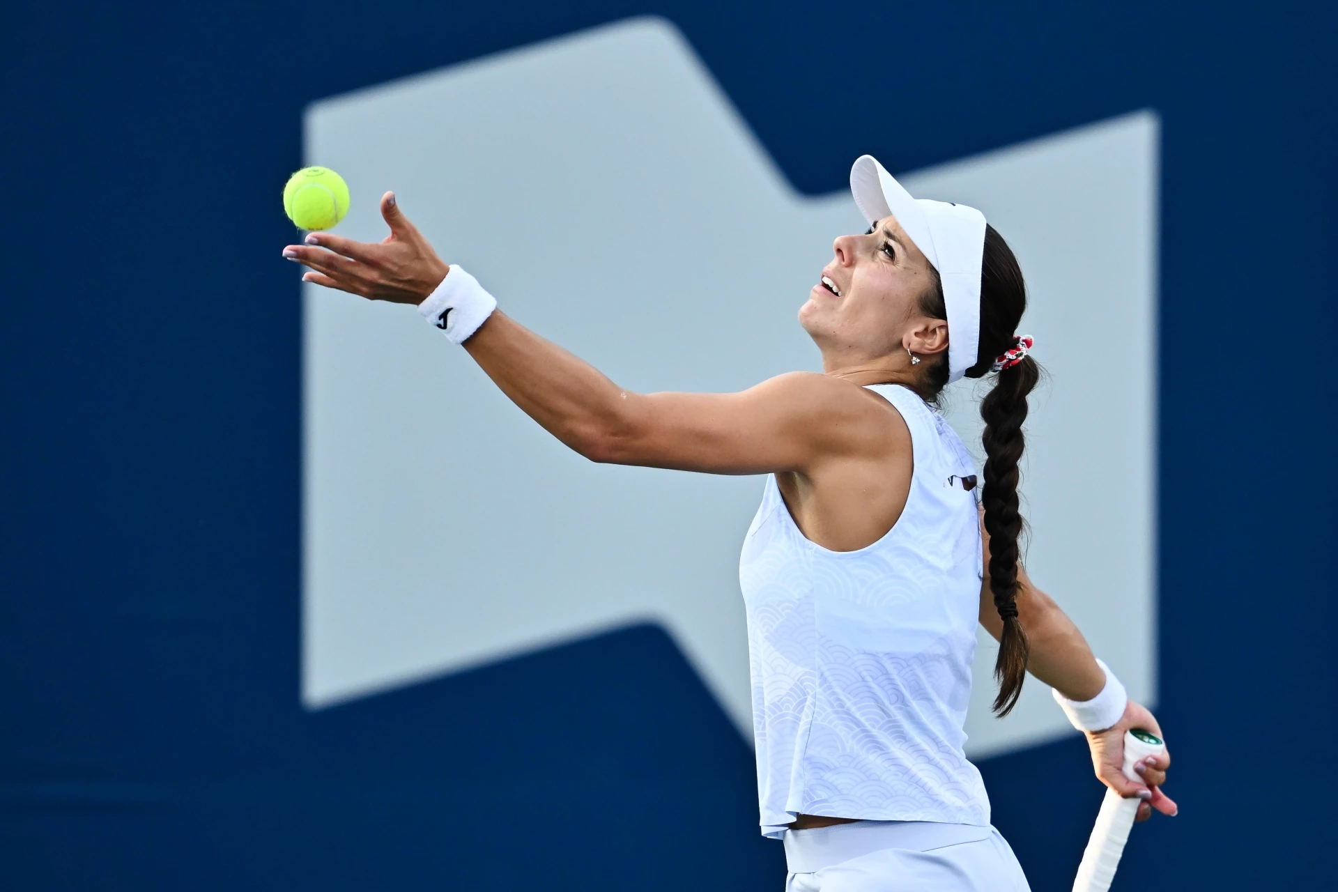 Виктория Томова