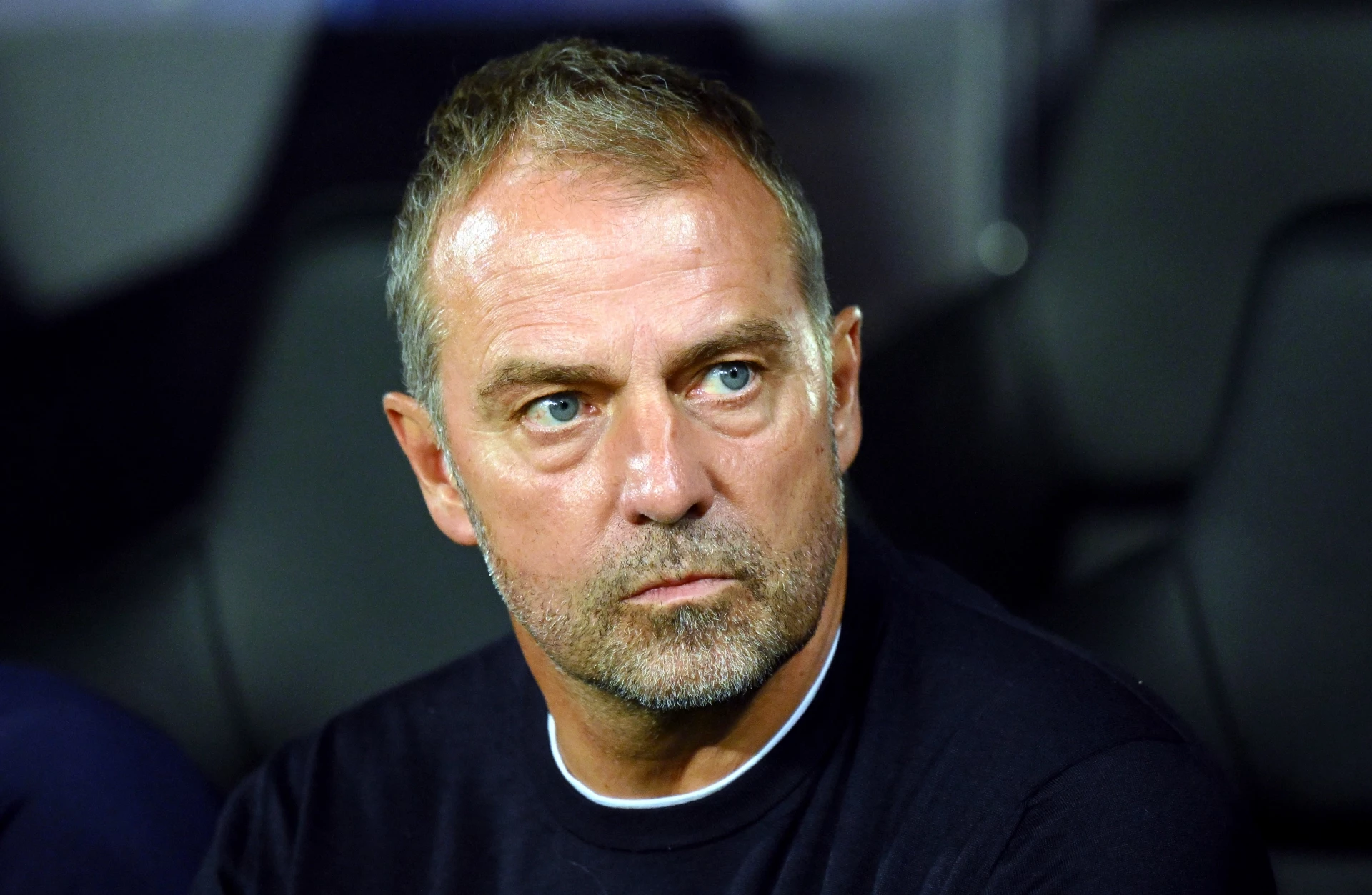 Ханзи Флик няма да води Барселона срещу Реал Мадрид