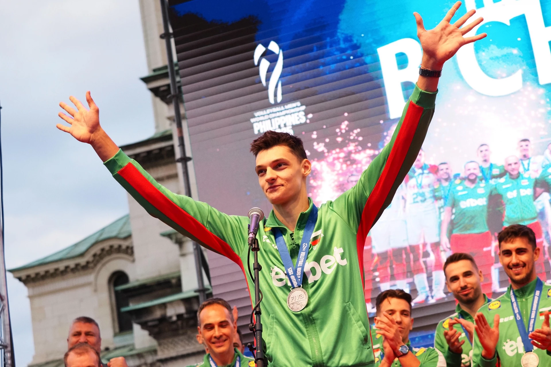 Александър Николов