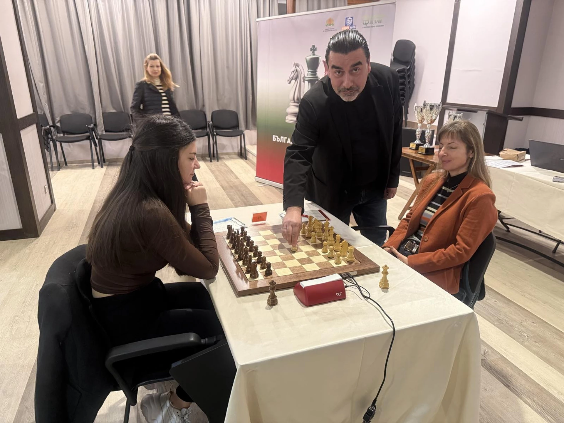 Шахмат жени