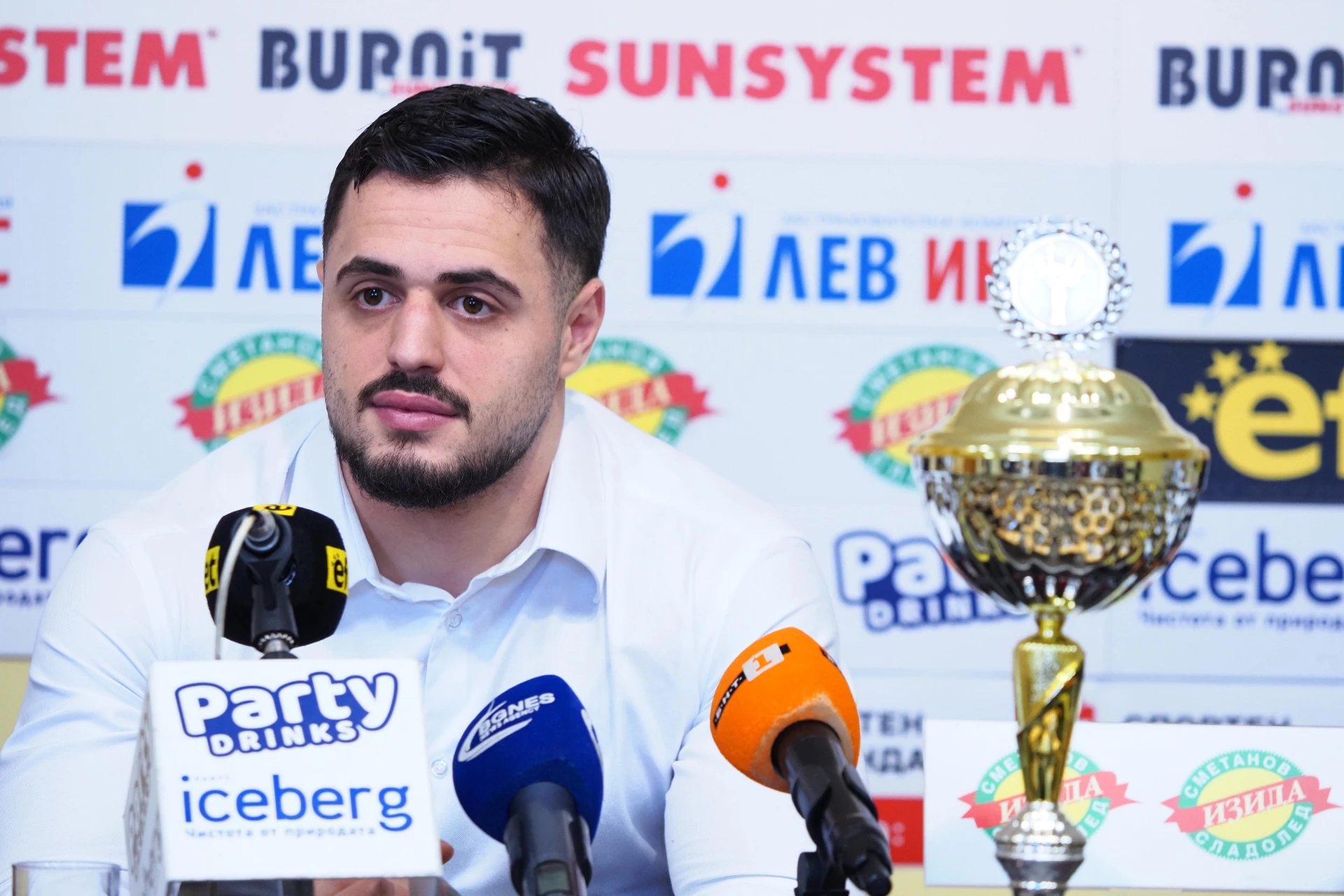 Карлос Насар