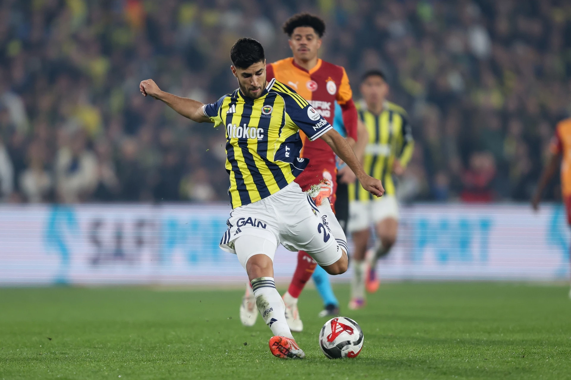 Галатасарай Фенербахче