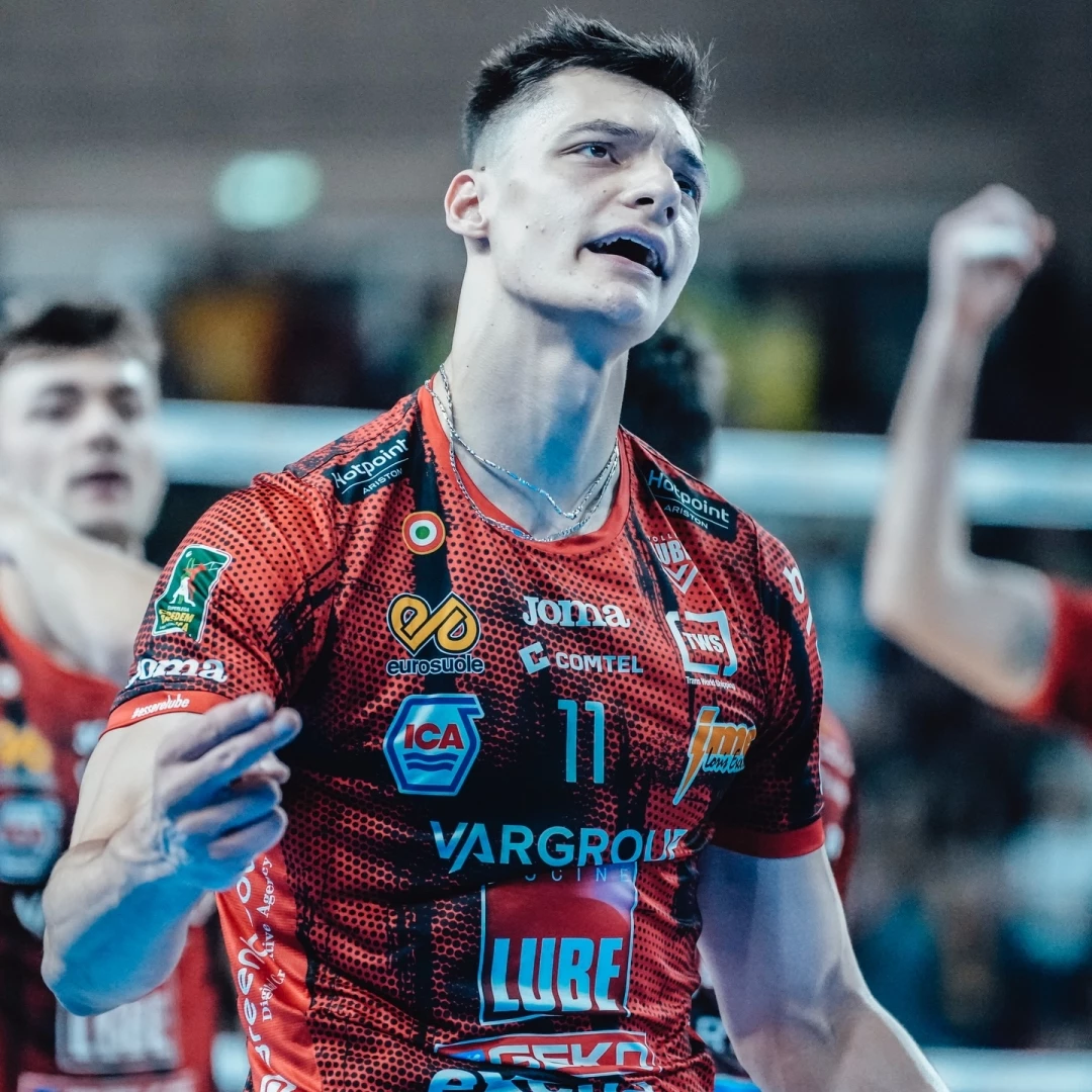 Александър Николов