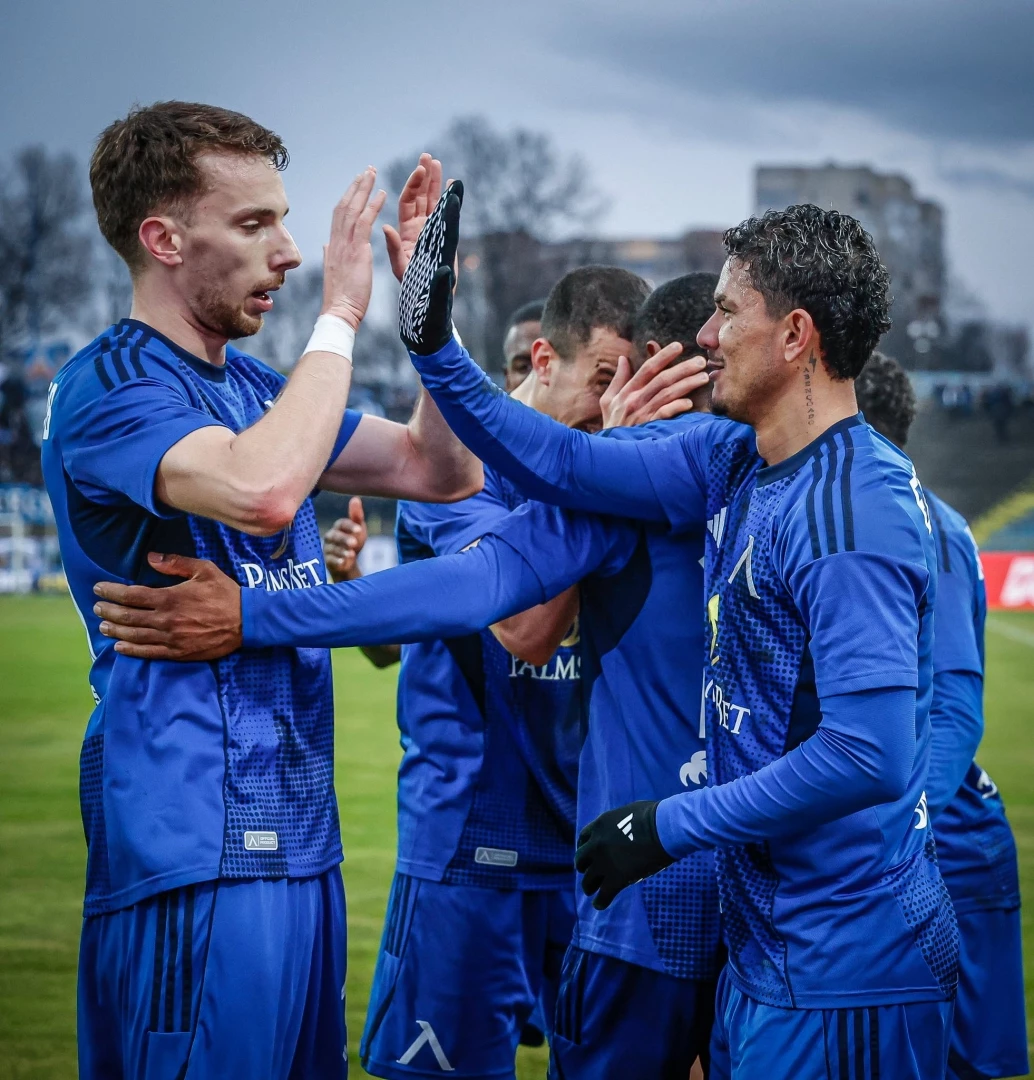 Евертон Бала Левски