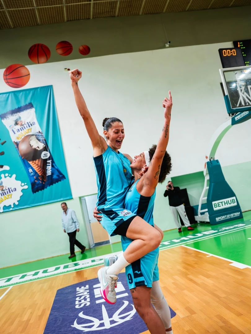 Радостина Христова и Даниела Уолън