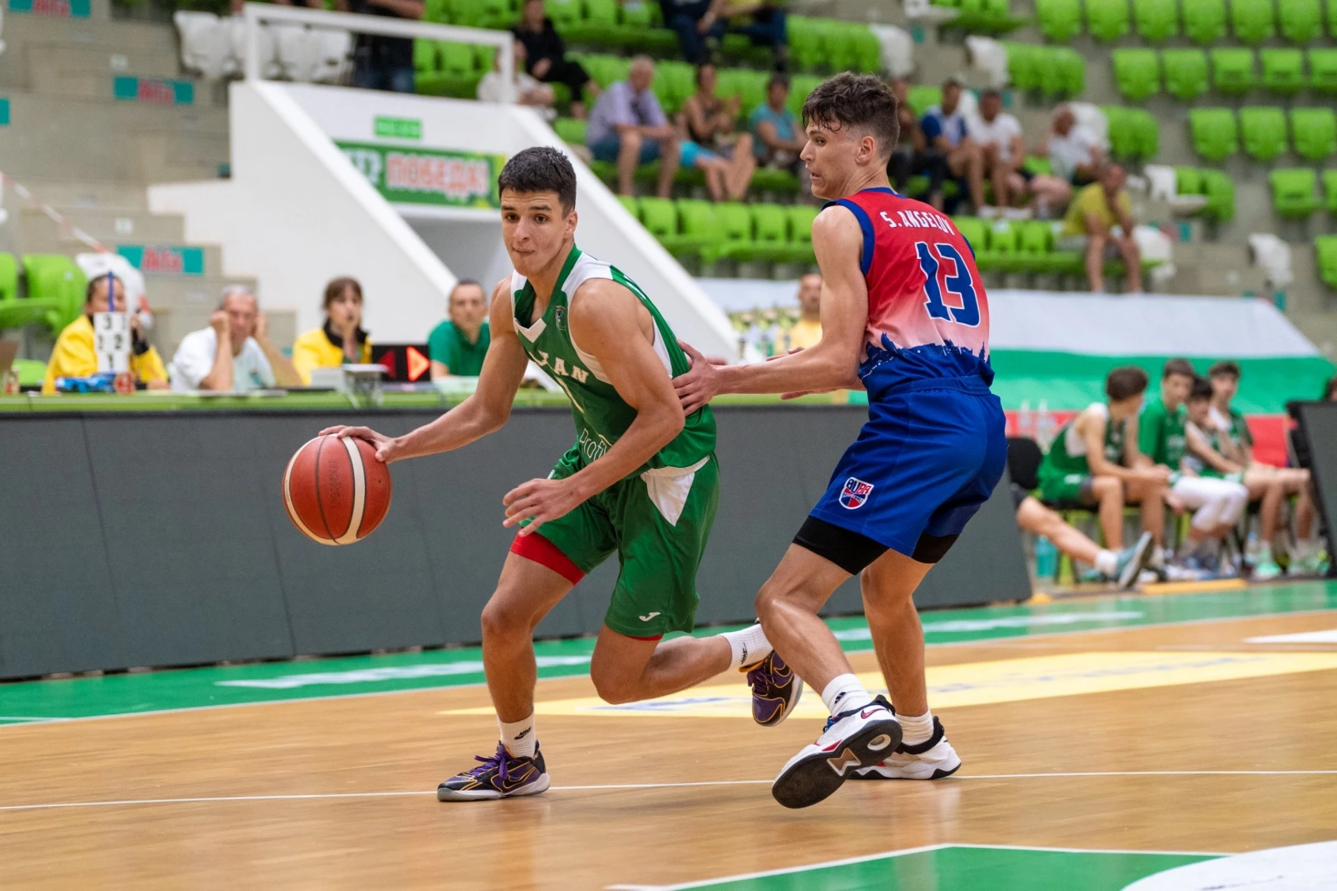 Александър Гавалюгов