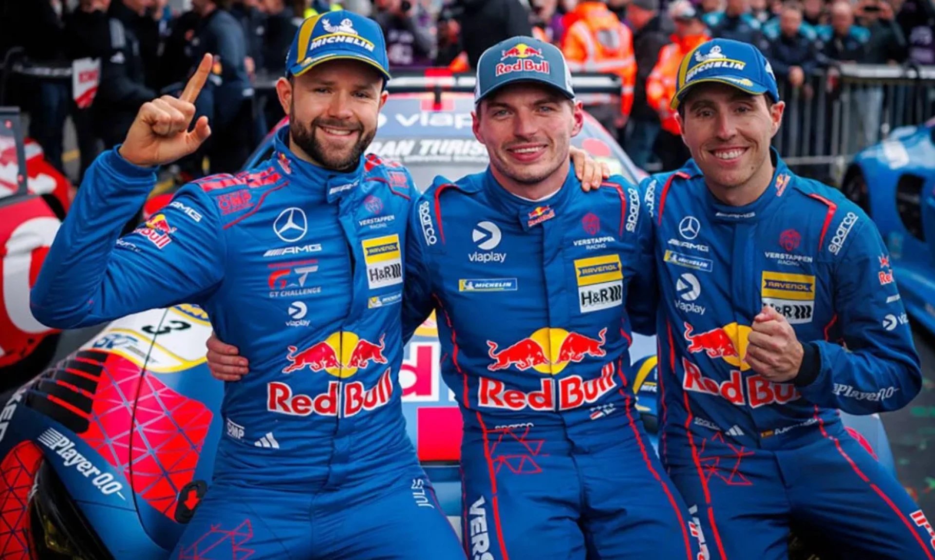 Макс Верстапен, Дани Юнкадела и Жул Гунон