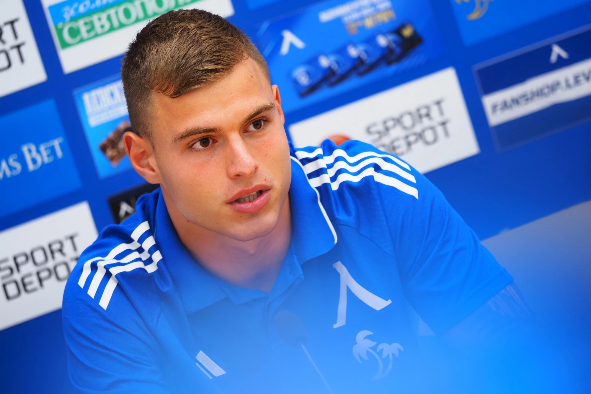 Светослав Вуцов