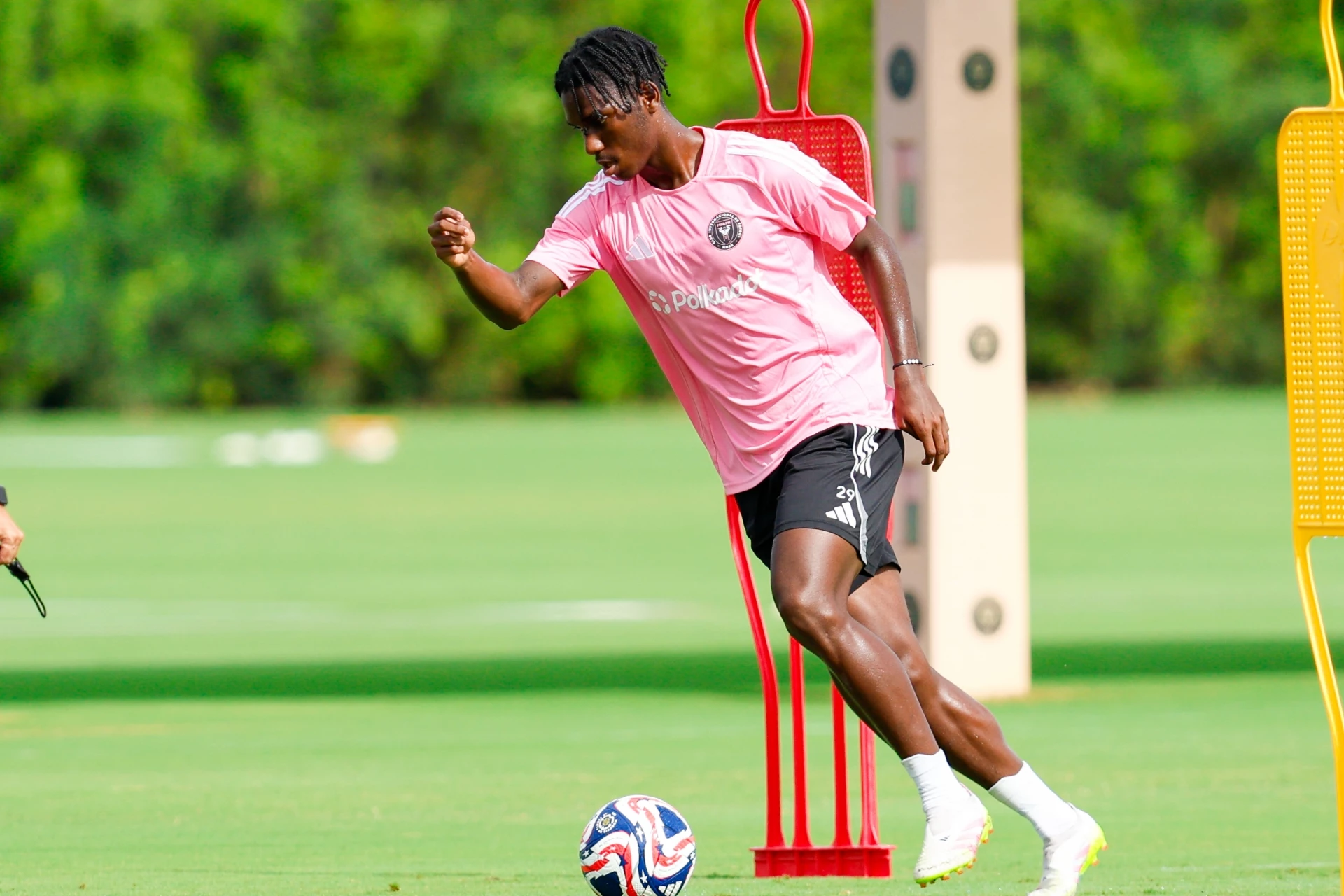 Ален Обандо