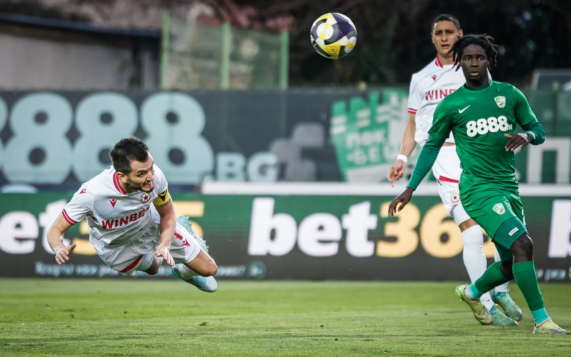 Адриан Лапеня