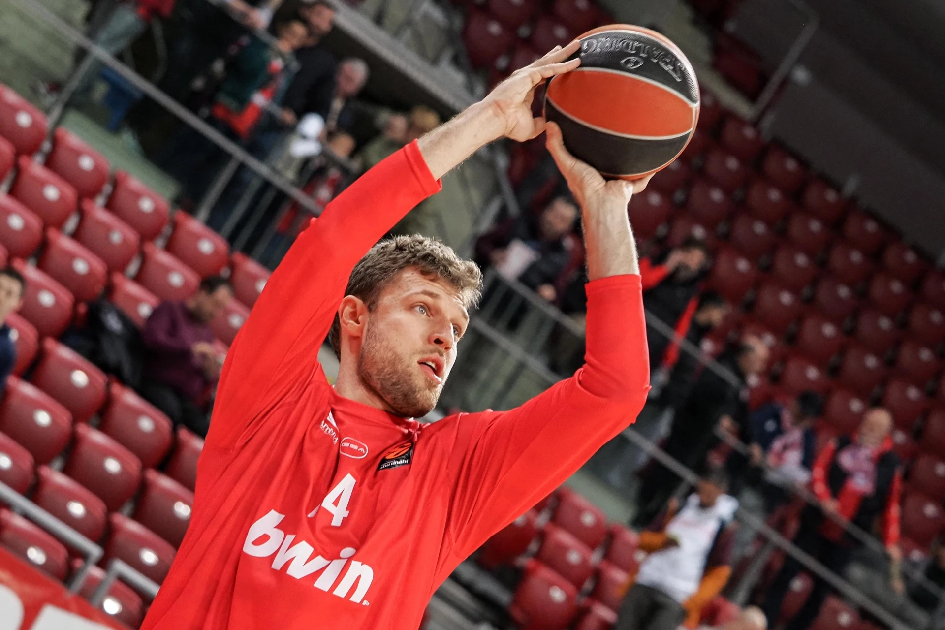 Александър Везенков