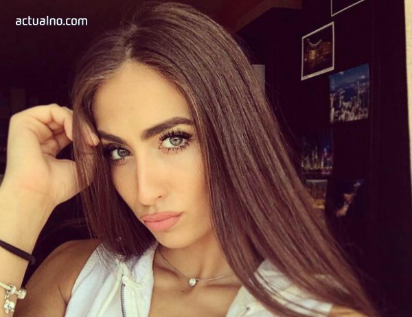 photo of Българка стана хит в Македония, след като поиска вечеря с Роналдо (СНИМКИ)