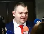 &quot;Петков ще скимти пред вратата в Банкя&quot;: Пеевски обяви, че в сърцето на Борисов има място за всички